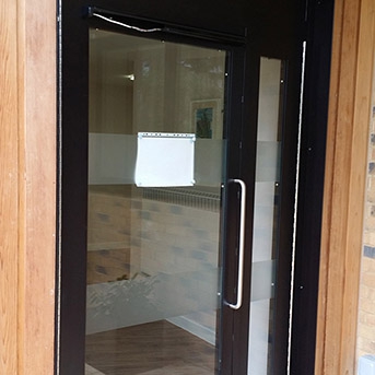 LPS1175 SR2 60-MINUTE FIRE-RATED DOOR AND SIDE PANEL. SECURED BY DESIGN
